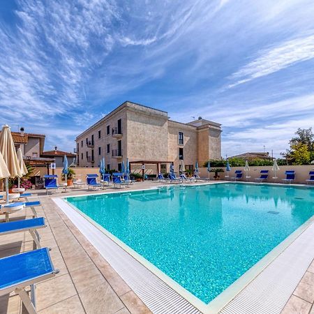 Hotel Le Torri Arborea Dış mekan fotoğraf