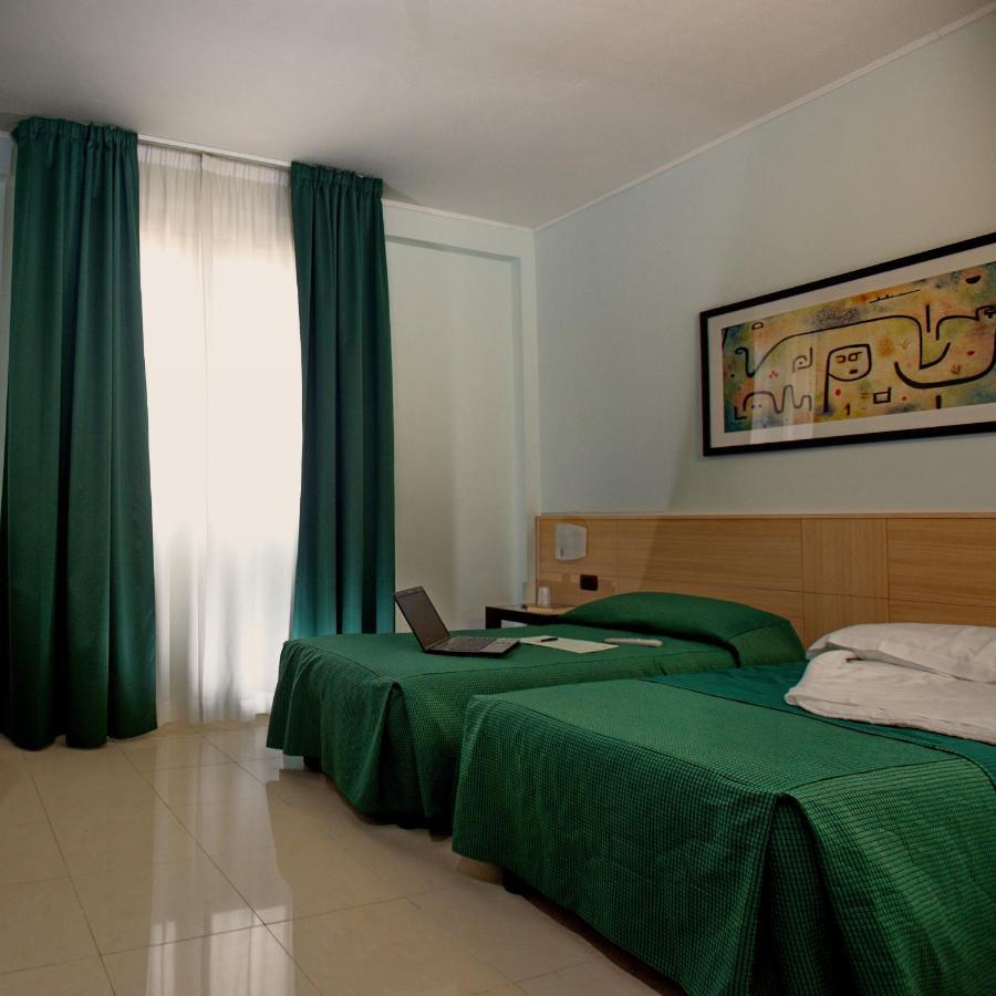 Hotel Le Torri Arborea Dış mekan fotoğraf